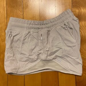 Lululemon Hotty hot shorts 2.5” white low rise